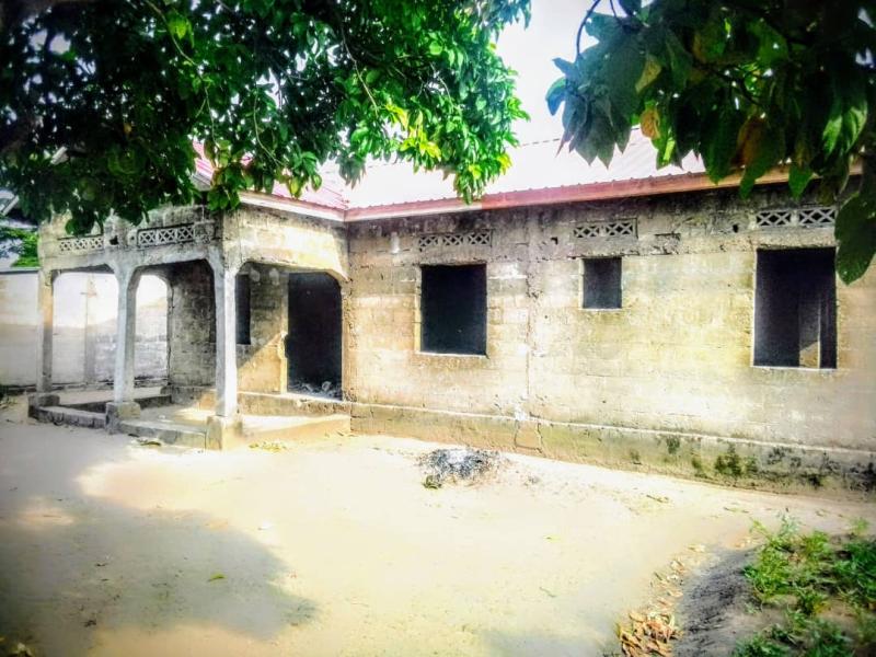 Vente parcelle a Kinkole